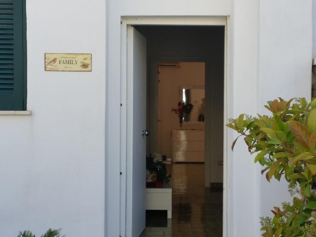 Villa Loriand Gallipoli Bagian luar foto