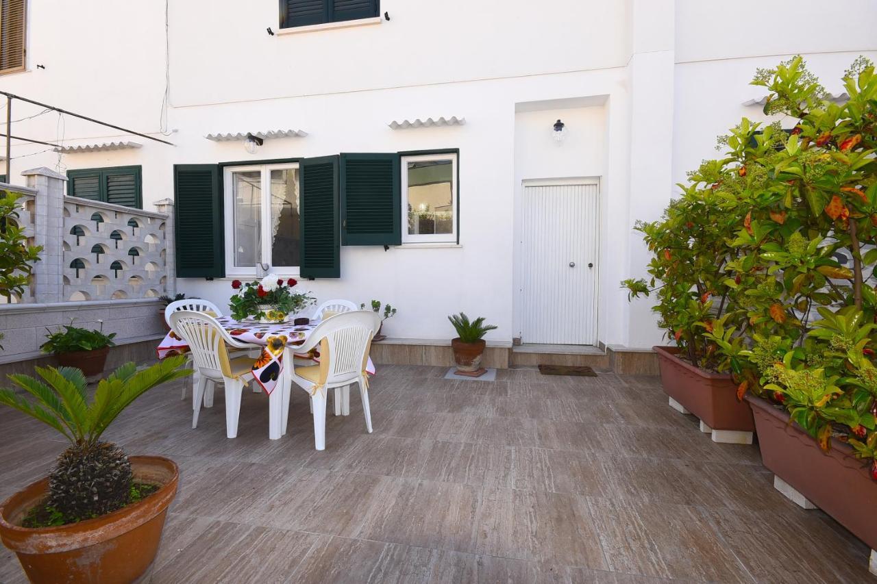 Villa Loriand Gallipoli Bagian luar foto
